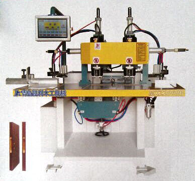 青島鑫凱立自動(dòng)門(mén)鎖開(kāi)孔機(jī)橫空出世