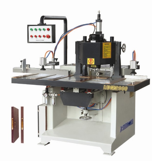 門鎖開孔機廠家應(yīng)該怎樣去正確轉(zhuǎn)型？