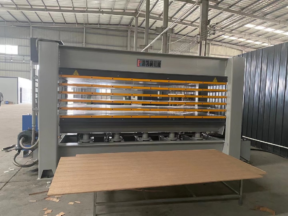 熱壓機(jī)冬天的使用事項以及保養(yǎng)應(yīng)該注意哪些方面